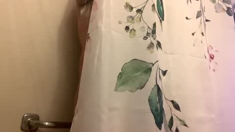 Snapshot of grimeking chatting on 10.26.25 grimeking online show from 10.26.25