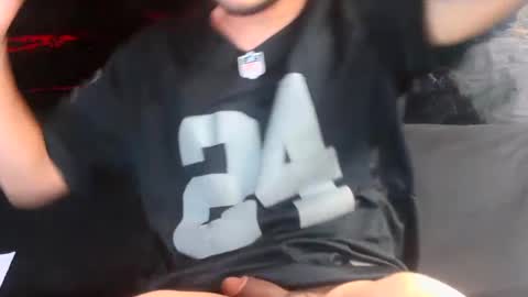 Snapshot of gripthahips chatting on 02.14.25 Gripthahips online show from 02.14.25