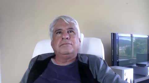 Snapshot of grisa01 chatting on 05.19.26 grisa01 online show from 05.19.26