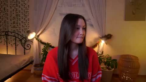 Snapshot of griselberumen chatting on 12.20.25 Gwen online show from 12.20.25