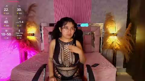 Snapshot of griselle_rousse chatting on 06.13.26 online show from 06.13.26