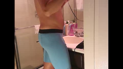 Snapshot of grizzlybone chatting on 02.26.26 grizzlybone online show from 02.26.26