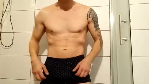 Snapshot of grly_boy chatting on 01.05.26 bigW2M online show from 01.05.26