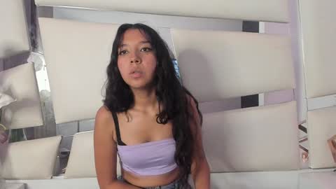 Snapshot of grupojade chatting on 01.30.25 grupojade online show from 01.30.25