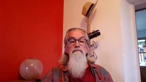 Snapshot of grybear60 chatting on 10.29.25 Grybear online show from 10.29.25