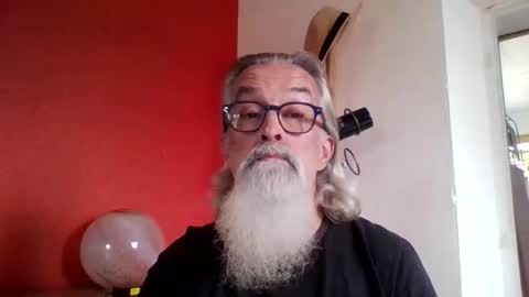 Snapshot of grybear60 chatting on 10.31.25 Grybear online show from 10.31.25