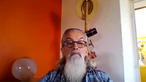 Snapshot of grybear60 chatting on 11.11.25 Grybear online show from 11.11.25