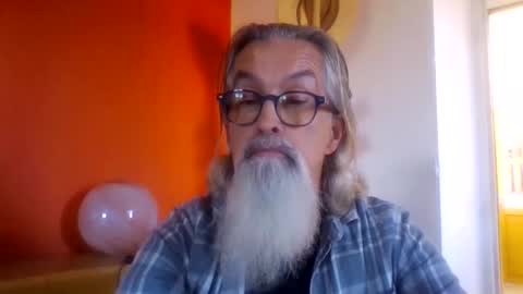 Snapshot of grybear60 chatting on 11.27.25 Grybear online show from 11.27.25