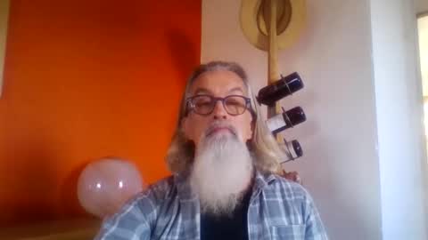 Snapshot of grybear60 chatting on 11.28.25 Grybear online show from 11.28.25