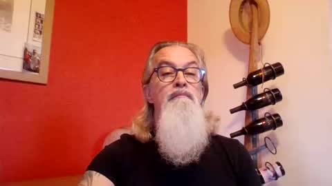 Snapshot of grybear60 chatting on 01.19.26 Grybear online show from 01.19.26