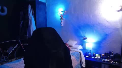 Snapshot of guayaco_ chatting on 02.05.25 Guayaco  online show from 02.05.25