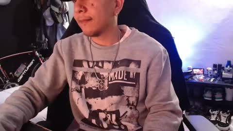 Snapshot of guayaco_ chatting on 02.24.25 Guayaco  online show from 02.24.25