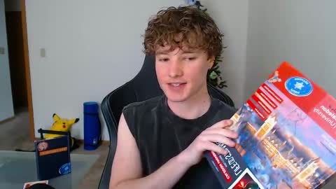 Snapshot of gucciboi4 chatting on 04.26.26 gucciboi4 online show from 04.26.26