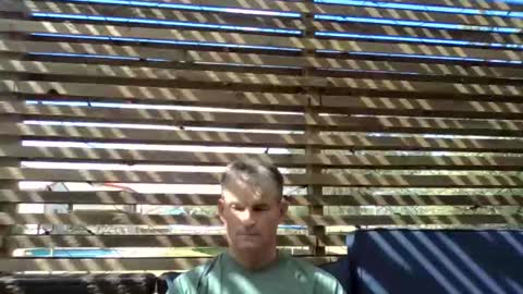 Snapshot of gud_times chatting on 10.20.25 gud_times online show from 10.20.25