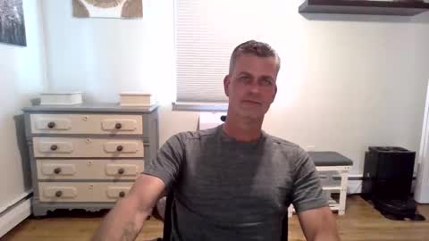Snapshot of gudguy2025 chatting on 05.18.26 gudguy2025 online show from 05.18.26
