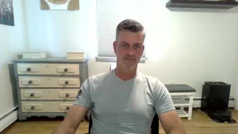 Snapshot of gudguy2025 chatting on 05.21.26 gudguy2025 online show from 05.21.26