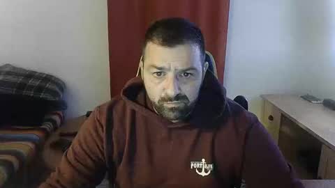 Snapshot of guillaume666286050 chatting on 10.13.25 guillaume666286050 online show from 10.13.25