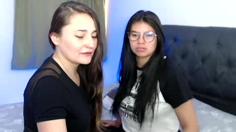 Snapshot of gumball_room chatting on 12.31.24 Vane blonde and Hazell black hair online show from 12.31.24