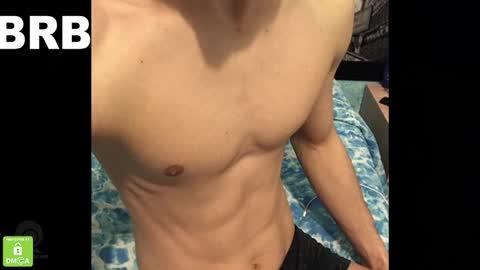 Snapshot of guy2015big chatting on 01.20.25 Flo online show from 01.20.25