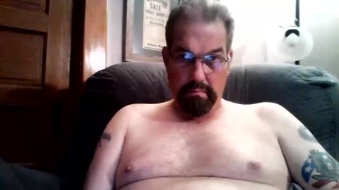Snapshot of guy4fun8 chatting on 09.18.25 guy4fun8 online show from 09.18.25