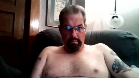 Snapshot of guy4fun8 chatting on 09.21.25 guy4fun8 online show from 09.21.25