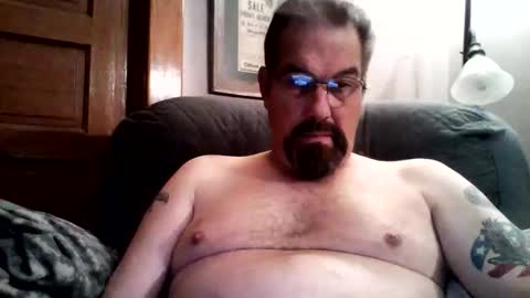 Snapshot of guy4fun8 chatting on 11.26.25 guy4fun8 online show from 11.26.25