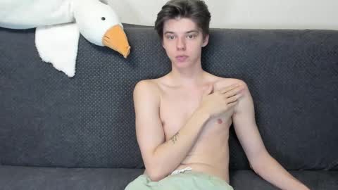 Snapshot of guy_liam1 chatting on 11.21.25 guy_liam1 online show from 11.21.25