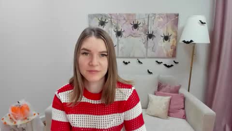 gwensmitt online show from 10.31.25