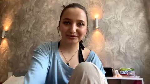 Snapshot of gwyncumley chatting on 06.23.26 Aria online show from 06.23.26