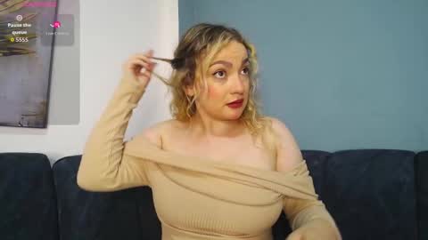 Snapshot of gya_stevens chatting on 10.30.25 Gya online show from 10.30.25