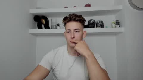 Snapshot of gym_alpha chatting on 12.03.24 Oliver online show from 12.03.24