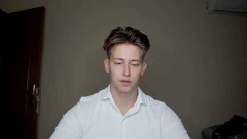 Snapshot of gym_alpha chatting on 01.13.25 Oliver online show from 01.13.25