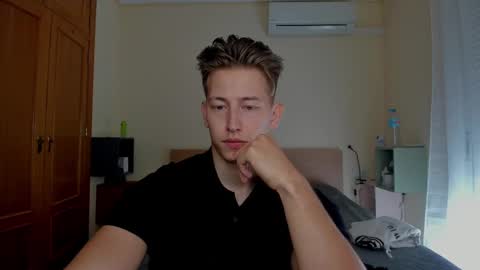 Snapshot of gym_alpha chatting on 02.26.25 Oliver online show from 02.26.25