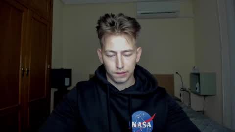 Snapshot of gym_alpha chatting on 03.01.25 Oliver online show from 03.01.25