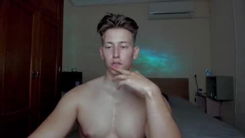 Snapshot of gym_alpha chatting on 03.10.25 Oliver online show from 03.10.25