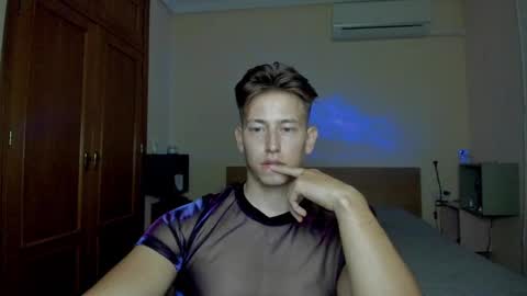 Snapshot of gym_alpha chatting on 03.10.25 Oliver online show from 03.10.25