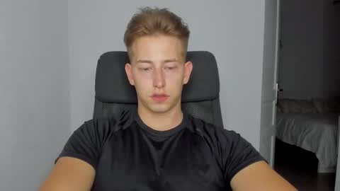 Snapshot of gym_alpha chatting on 10.01.25 Oliver online show from 10.01.25