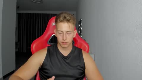 Snapshot of gym_alpha chatting on 10.30.25 Oliver online show from 10.30.25