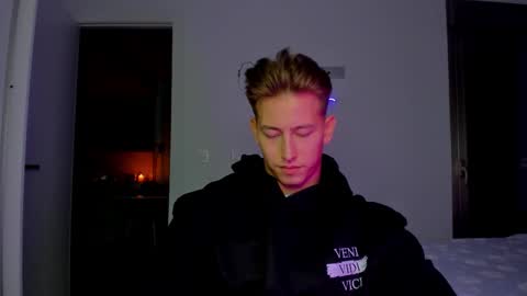 Snapshot of gym_alpha chatting on 01.06.26 Oliver online show from 01.06.26