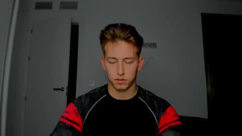 Snapshot of gym_alpha chatting on 01.12.26 Oliver online show from 01.12.26