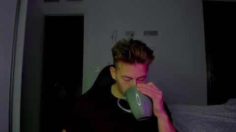 Snapshot of gym_alpha chatting on 02.14.26 Oliver online show from 02.14.26