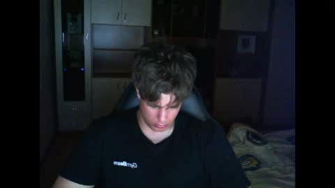 gymguy0505 online show from 05.04.26