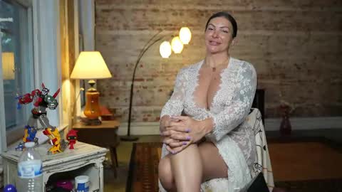 Snapshot of gypsy_rebellion chatting on 09.17.25 Gypsy online show from 09.17.25