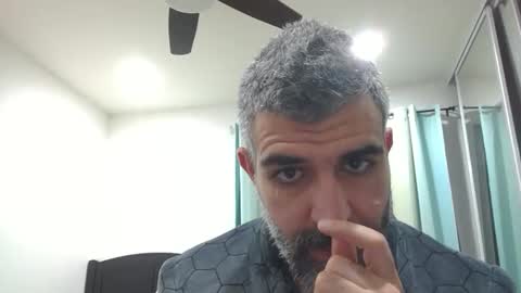 Snapshot of h0nest84 chatting on 12.12.24 h0nest84 online show from 12.12.24