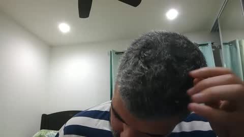 Snapshot of h0nest84 chatting on 12.15.24 h0nest84 online show from 12.15.24