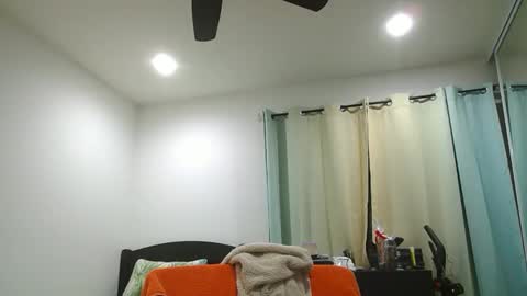 Snapshot of h0nest84 chatting on 12.26.24 h0nest84 online show from 12.26.24