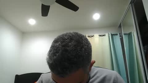 Snapshot of h0nest84 chatting on 01.01.25 h0nest84 online show from 01.01.25