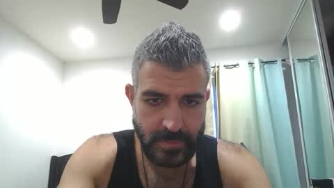 Snapshot of h0nest84 chatting on 01.05.25 h0nest84 online show from 01.05.25