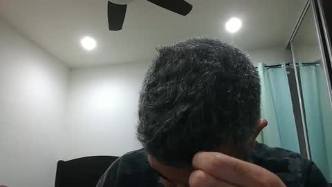 Snapshot of h0nest84 chatting on 01.11.25 h0nest84 online show from 01.11.25