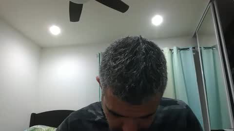 Snapshot of h0nest84 chatting on 01.12.25 h0nest84 online show from 01.12.25